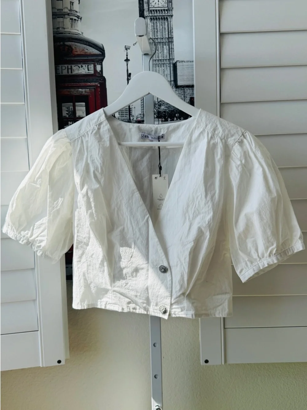 ZARA White Puff-Sleeve Cropped Buttoned Top